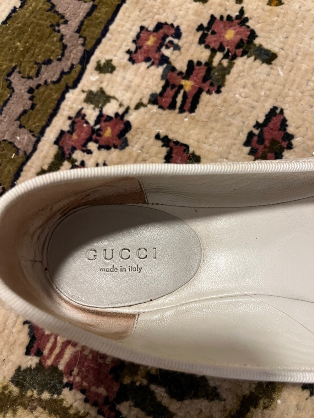 Gucci White Leather Monogram Ballet Flats with Bow - Picture 4 of 5